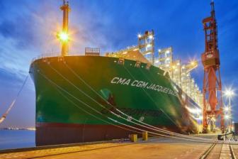 LNG-powered container vessel delivered
